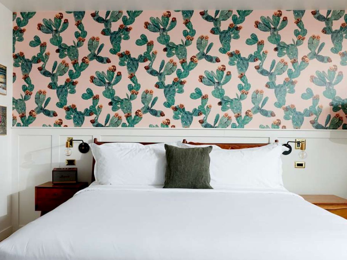 Rise Uptown Hotel